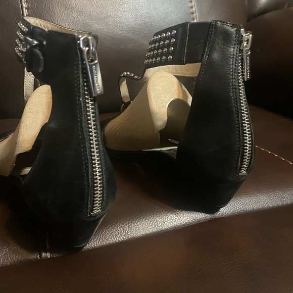 Micheal Kors black leather sandals - Picture 4 of 6